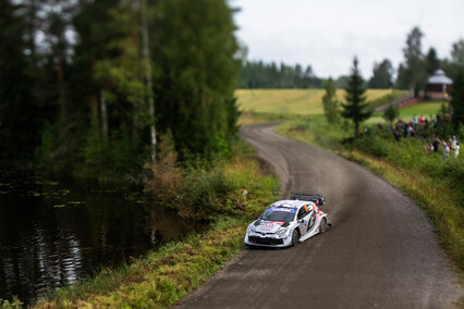 Kalle Rovanperä logra la victoria perfecta para Toyota en el Rally de Finlandia