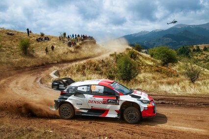 Kalle Rovanperä resiste y lidera el Acrópolis tras la debacle de Ogier y Neuville