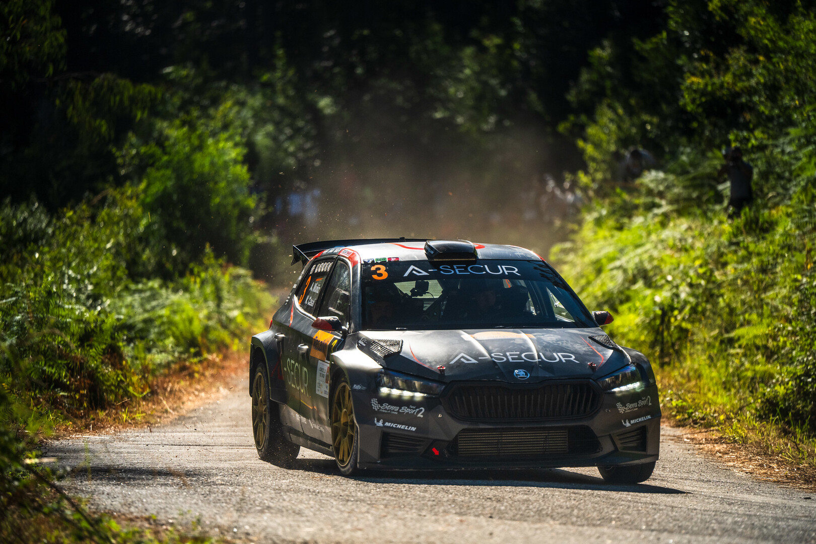 Álvaro Muñiz mantiene la racha y se impone en el TCC del Rías Baixas