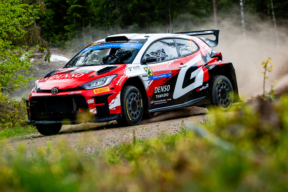 Jaspar Vaher mantiene el ritmo en Escandinavia, primer líder junto a Toyota