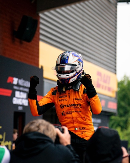 La F2 da una excelente carrera bajo la lluvia en Spa con Dunne vencedor y Martí 6º