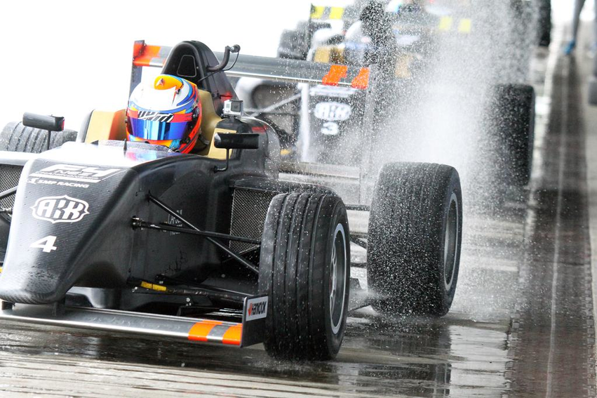 La SMP Formula 4 empieza a coger forma