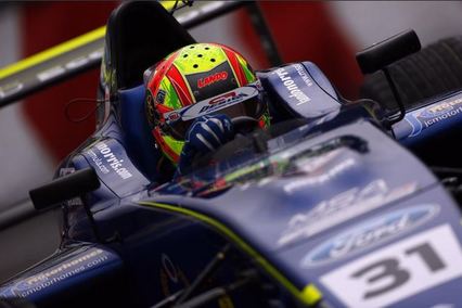 Lando Norris domina en Brands Hatch