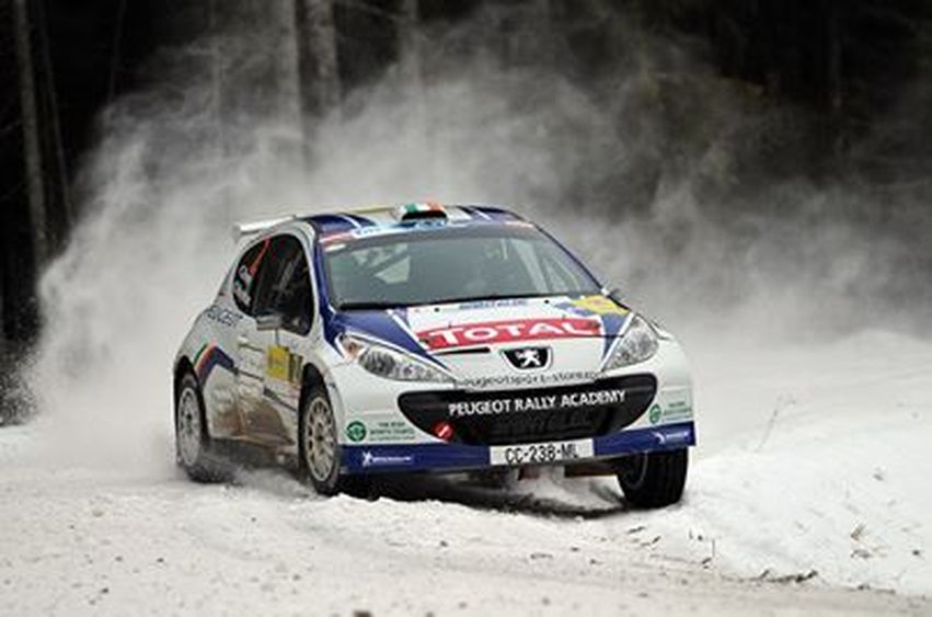 Los pilotos de Peugeot afinan sus monturas para Letonia