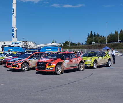 Mañana de supervivencia en los exigentes tramos de tierra del Rally Princesa de Asturias