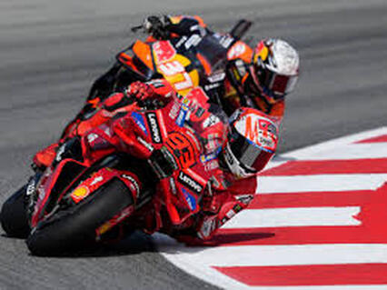 Marc gana y Alex se cae en la Sprint de Montmeló