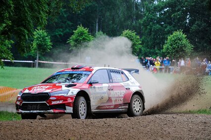 Martins Sesks continúa imbatible a falta del último bucle del Rally de Letonia