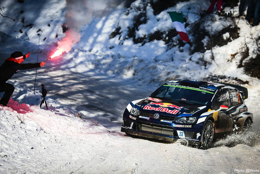Meeke y Latvala dejan solo a Ogier en cabeza