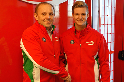 Mick Schumacher firma con Prema Powerteam