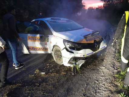 Miguel García domina en el Clio Trohpy Spain tras el abandono de Juan Mañá