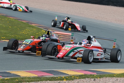Mike Ortmann y Joey Mawson se reparten las victorias en Sachsenring