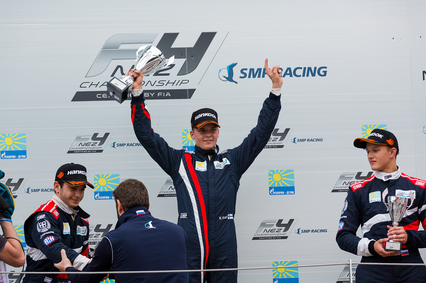 Niko Kari campeón de la Fórmula 4 NEZ