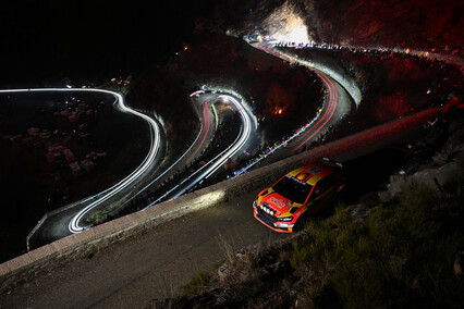 Noche perfecta para un Pepe López líder del WRC2