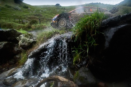Ott Tänak y Craig Breen intercambian la batuta de mando en Nueva Zelanda