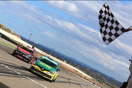 P3 para Mikel Azcona en la primera carrera de la Eurocup Clio en Motorland