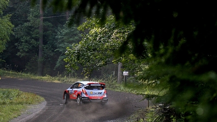 Paddon y Atkinson prueban en Australia