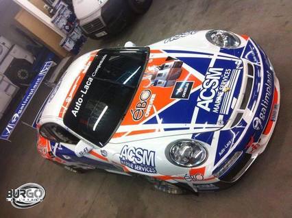 Pedro Burgo renueva la pintura del Porsche