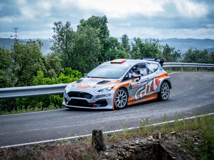 Pedro David Sánchez arrasa en la primera edición del Rallye Slicks Primavera de Sevilla