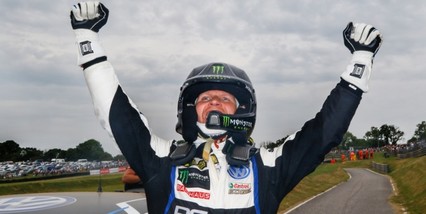 Petter Solberg triunfa con Volkswagen en Lydden Hill