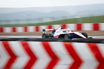 Przyrowski y Stevenheydens triunfan bajo la lluvia en la Spanish Winter Championship en Navarra