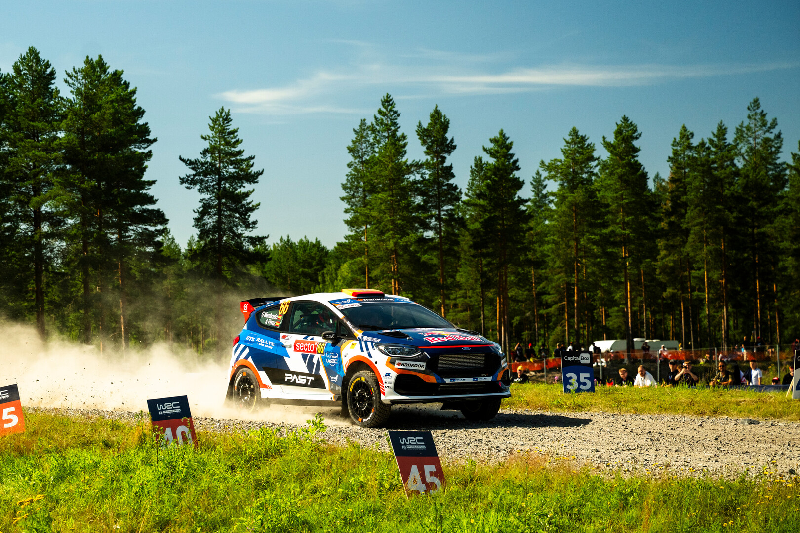 Gil Membrado lidera el Junior WRC y el WRC3 tras un durísimo viernes en Finlandia