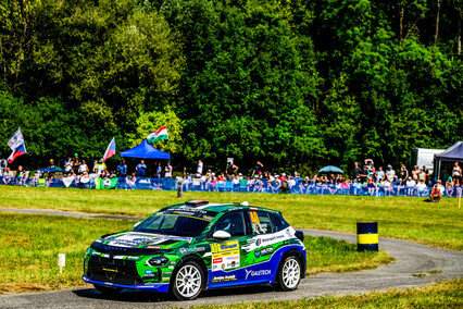 Rahill, líder sorpresa en la Junior ERC en Barum tras abandonar Carlberg