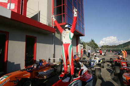Ralf Aron campeón de la F4 Italia 2015