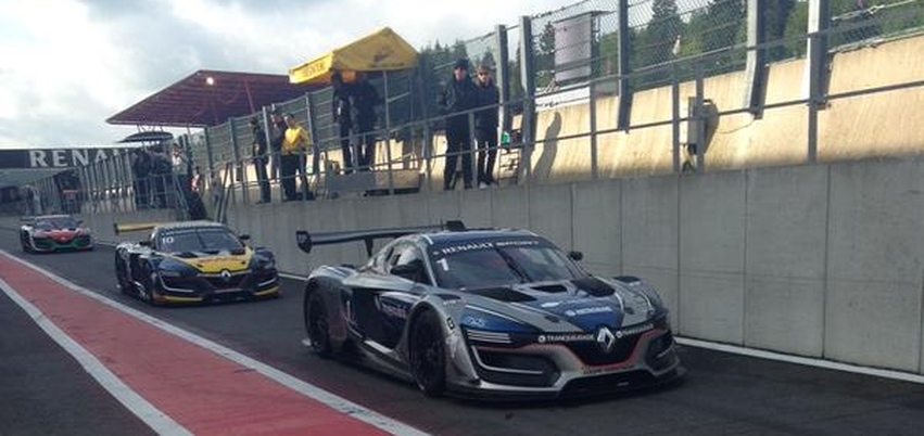 Richard Gonda consigue la primera pole de los RS01