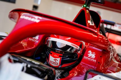 Robert Kubica vuelve a rodar con el Sauber C39 en los Libres 1 del Gran Premio 70º Aniversario en Silverstone