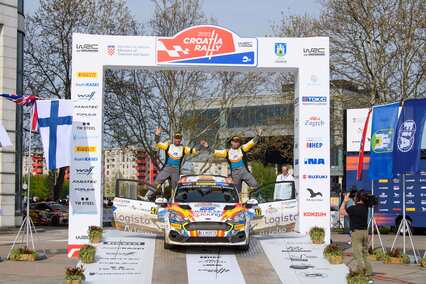 Roberto Blach alcanza su primer podio en el JWRC