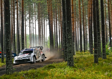 Rovanperä, a dos pasos de su ansiada victoria en el Rally de Finlandia para Toyota