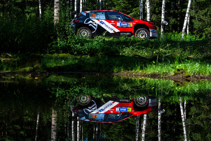Ruiloba planta cara a los estonios y fineses tras la 1º etapa del Rally de Estonia