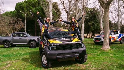 Santana presenta el coche y el equipo que participará en el CERTT