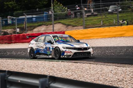 Santi Concepción cierra su temporada 2024 en el Tcr Europeo