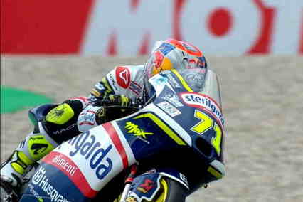 Sasaki fue el más listo de la clase en un final loco de Moto3 en Assen