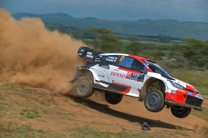 Seb Ogier y Kalle Rovanperä pugnan por el liderato en el Rally Safari
