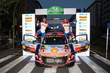 Senra gana en Ferrol y Cagiao brilla en su debut Rally2