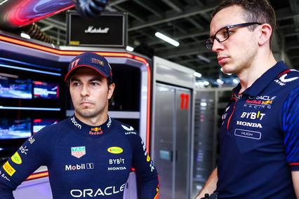 Sergio Pérez "copia" el ‘setup’ de Verstappen para intentar igualar su rendimiento
