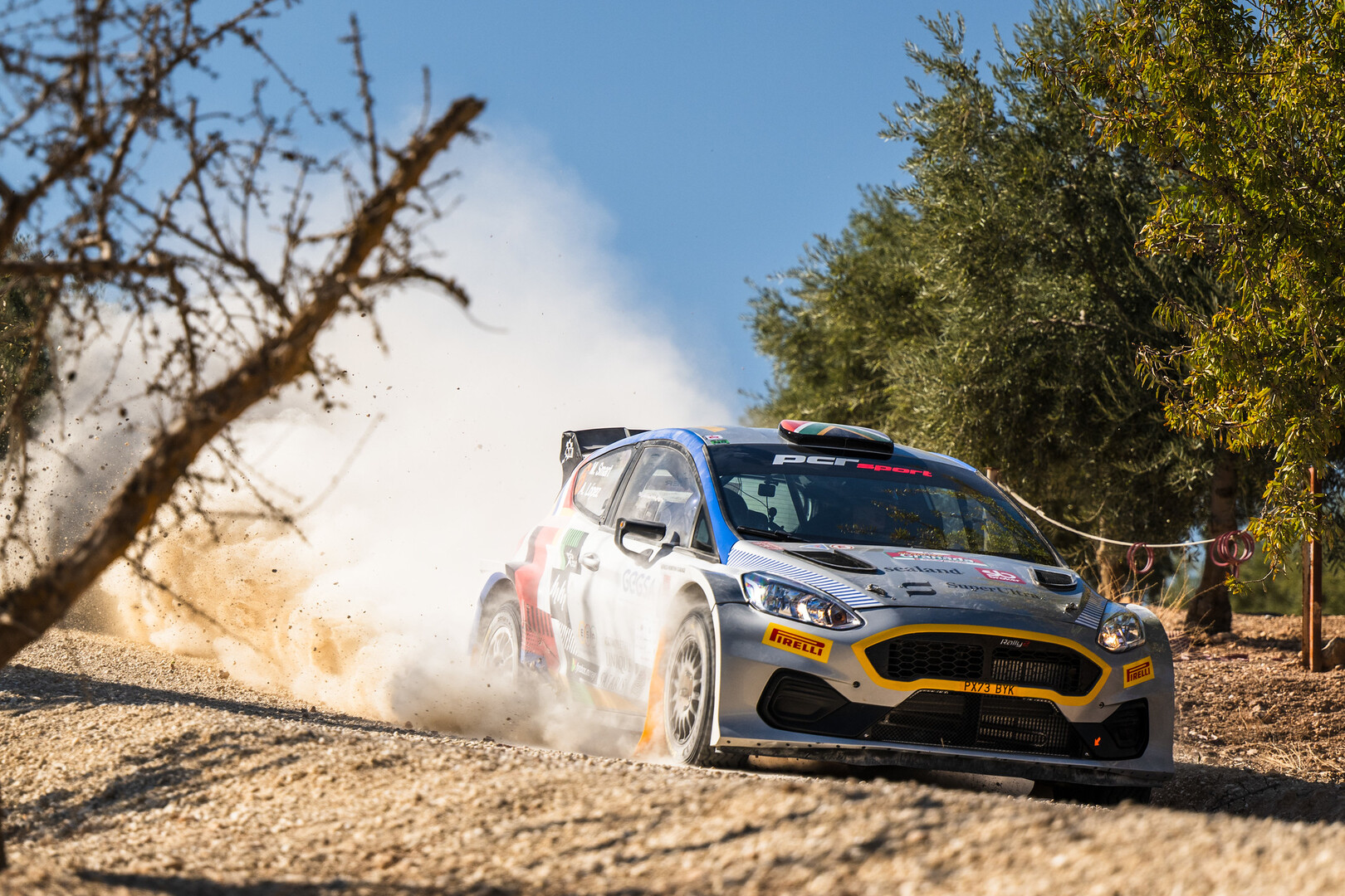 Max Smart conquista el CERT-Rallycar; Roope Korhonen triunfa en Granada