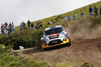 Sousa se pone líder del SATA Rallye Açores