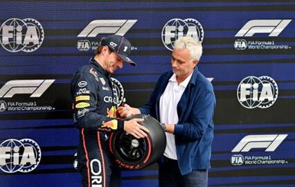 Super pole de Max Verstappen en Silverstone