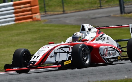 Tadasuke Makino amplía su ventaja en Fuji