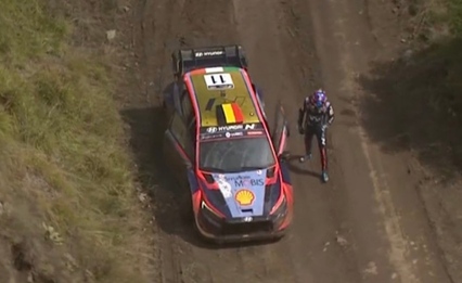 Thierry Neuville abandona tras liderar el Acrópolis y se despide del título 