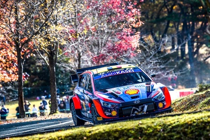 Thierry Neuville asciende a la primera posición en el Rally de Japón