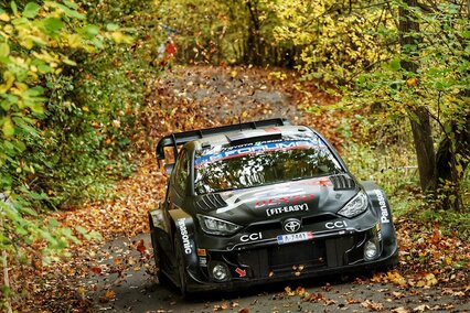 Thierry Neuville roza el desastre, Seb Ogier asciende al liderato