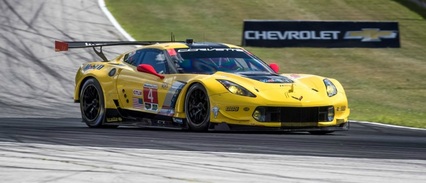 Tommy Milner y Oliver Gavin ganan una loca carrera en Road America
