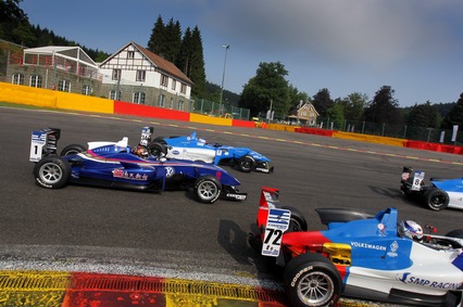 Tres de tres para Ed Jones en Spa-Francorchamps