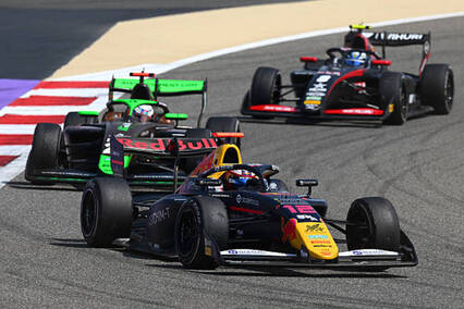 Tsolov gana y Slater brilla en su debut en F3