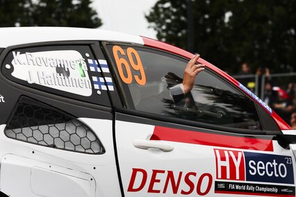 Un vuelco deja a Kalle Rovanperä sin opciones de luchar por su primer Rally de Finlandia
