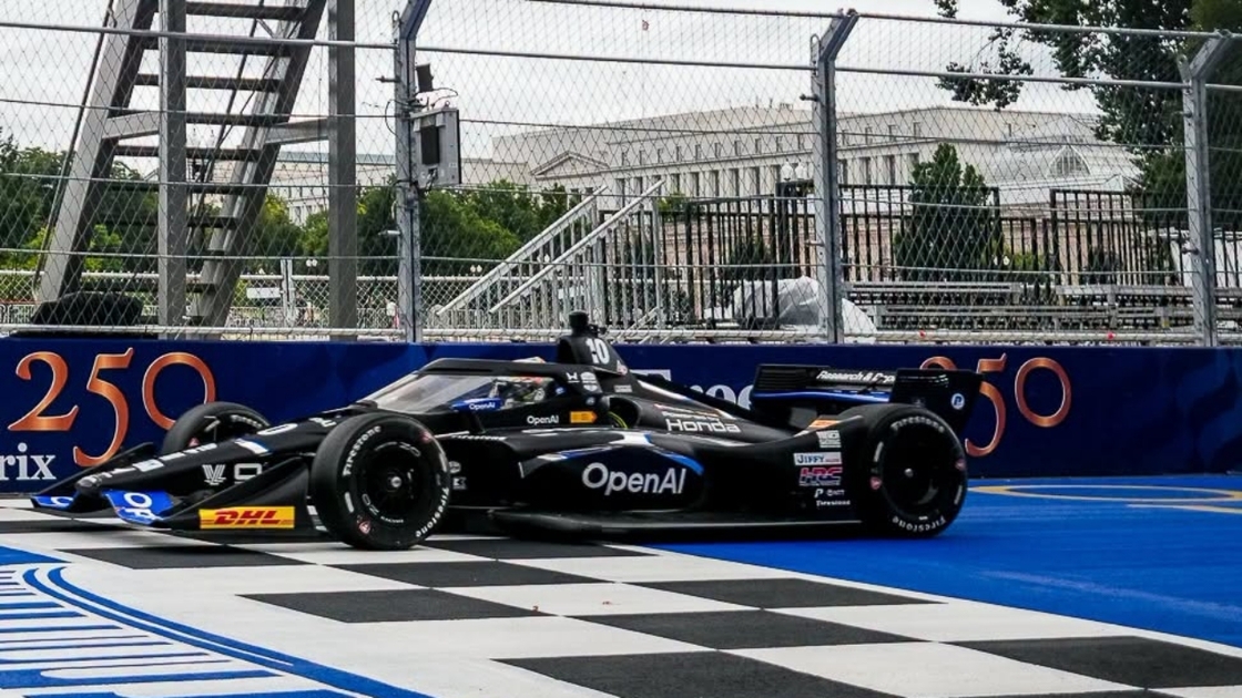 Palou logra la 7º pole de la temporada en Washington frente a Kirkwood y McLaughlin, carrera en la que puede salir campeón de 2026
